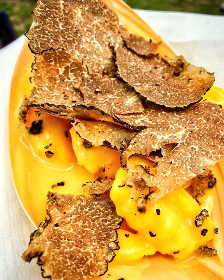 meleEpere's tweet image. Another great year at @sohofoodfeast Thanks to everyone who made it down for @SohoParishScoop See you all soon for your truffle fix #soho