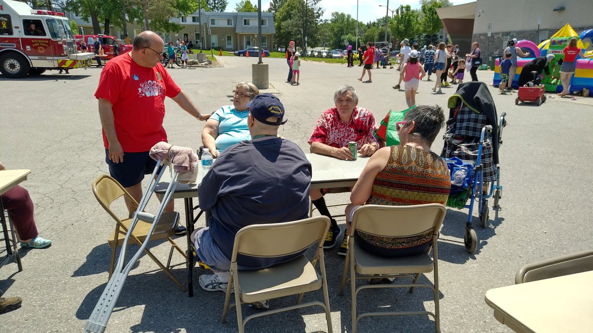 berryonline's tweet photo. Always love visiting #ChandlerMowatCC. A wonderfully diverse neighborhood that loves #NeighboursDay &amp; celebrating #LoveMyHood during #Stop8! https://t.co/kNjN1JPxOg