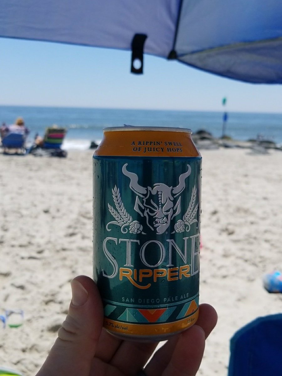 First time having #StoneRipper also a great #beachbeer! Love the #cascadehops  and #galaxyhops The #beach is also a great babysitter!