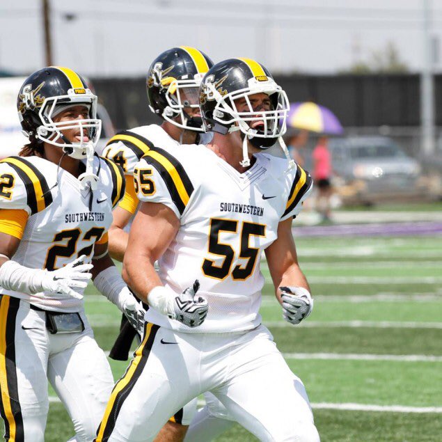 ITSSNATO's tweet photo. Beyond blessed to receive my first offer from Southwestern University #gopirates https://t.co/w2Z7n2BCPp
