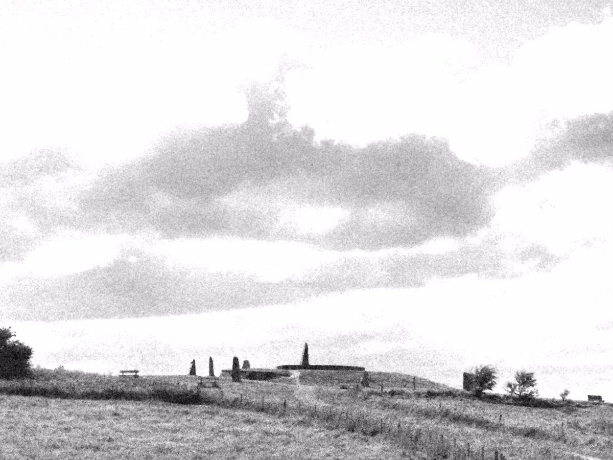 ACT_ANTI_PYLONS's tweet photo. @_psonice @HooklandGuide IT WAS BUILT ON AN #IRONAGE #HILLFORT WITH A #STONE #CIRCLE IN THE CENTRE. CONFLUENCE OF 8 #LEYLINES. THE CIRCLE WAS MOVED AND REARRANGED. https://t.co/uvwVGU3R8u