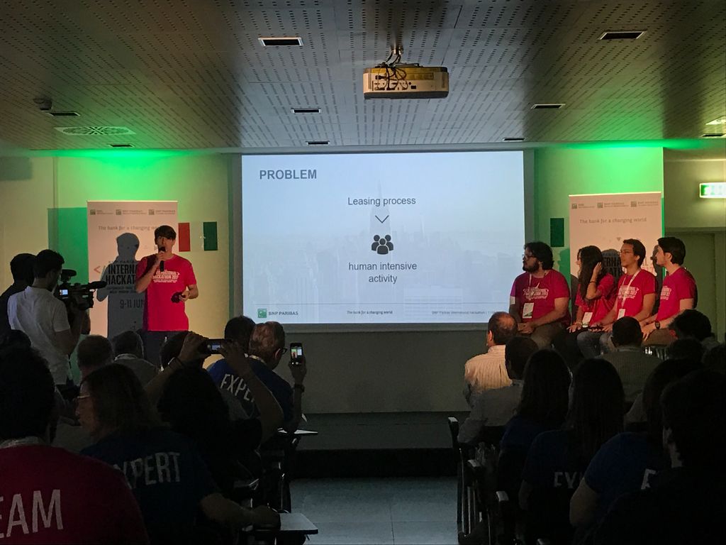 LUISSEnLabs's tweet photo. Pitching at @BNPParibas #internationalhackathon in #Rome: @2hire, with a solution for the automation of the leasing process @fil_agostino https://t.co/q6T373Co1J