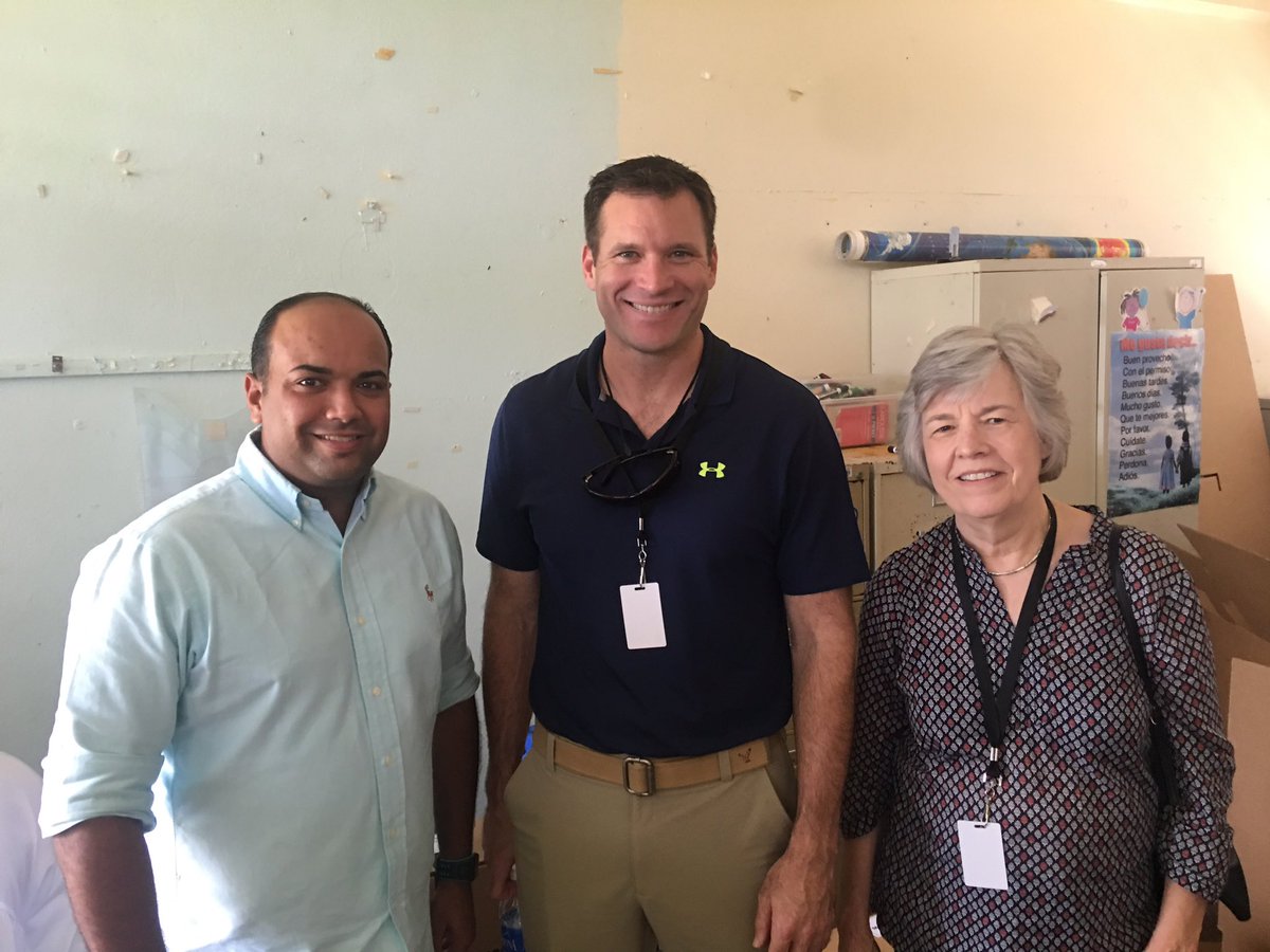 Miguelaureano51's tweet photo. Observando el proceso del plebiscito junto al Representante de la Legislatura de Misisipi, Hon Christopher Johnson y Carol Fowler del DNC. https://t.co/fXXPTcgiSg