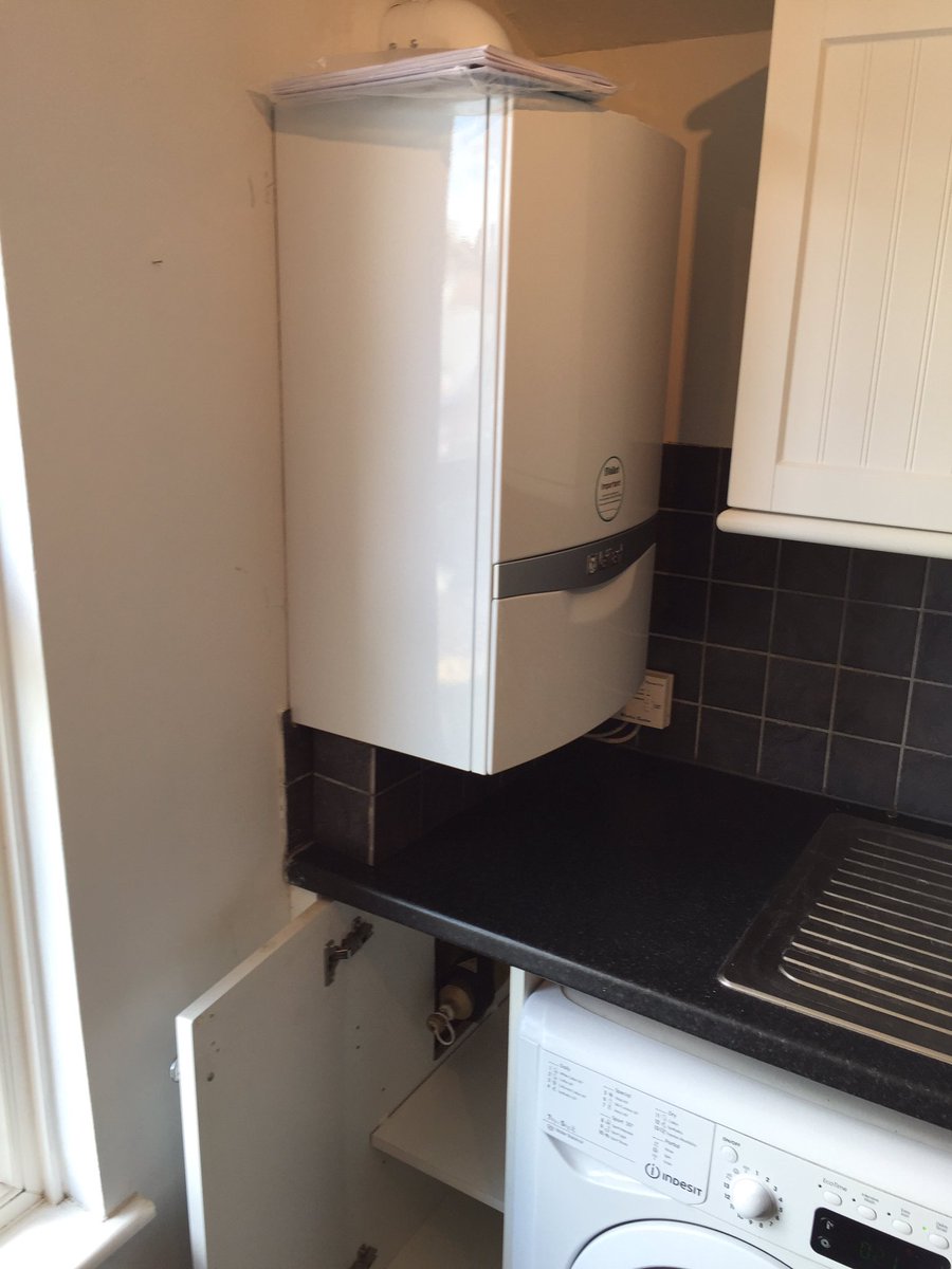 CouplandHeating's tweet photo. Bristol forX2 weekend installs, with @RothwellO, @vaillantuk 832 with @vSMARTUK and @ADEY_Pro 2, other @SpirotechUK https://t.co/K7wGEKwg7q