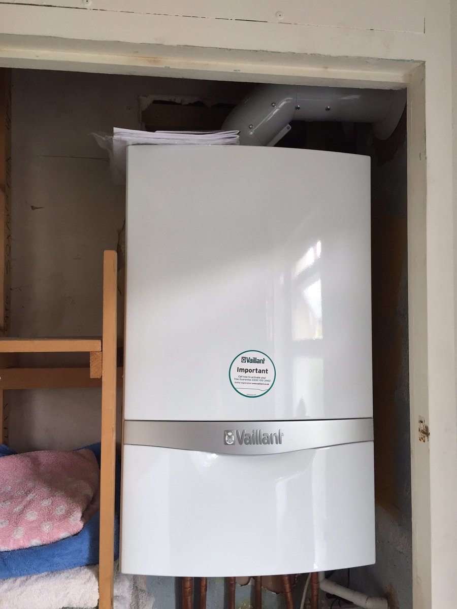 CouplandHeating's tweet photo. Bristol forX2 weekend installs, with @RothwellO, @vaillantuk 832 with @vSMARTUK and @ADEY_Pro 2, other @SpirotechUK https://t.co/K7wGEKwg7q