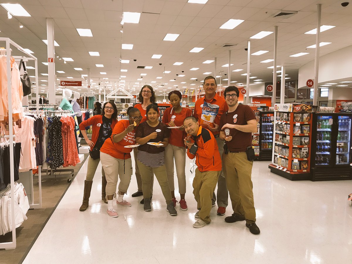 chouyang05's tweet image. #kickingoff2017summer #tastetestchallenge #ketchup+chips frontend team at 2229.