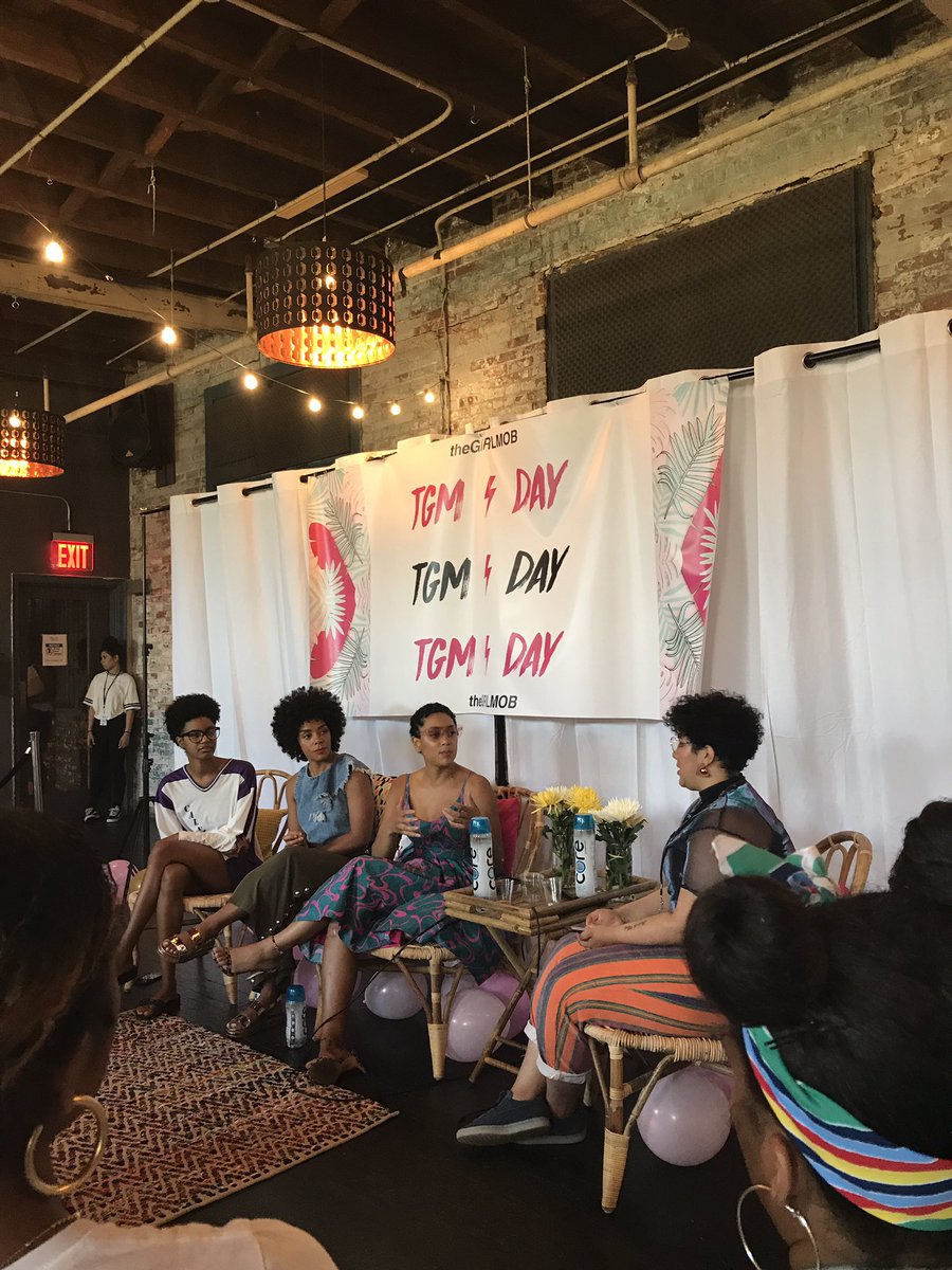 maurachanz's tweet photo. #centeredaf at @theGirlMob Day! https://t.co/kXDQF4NSoV