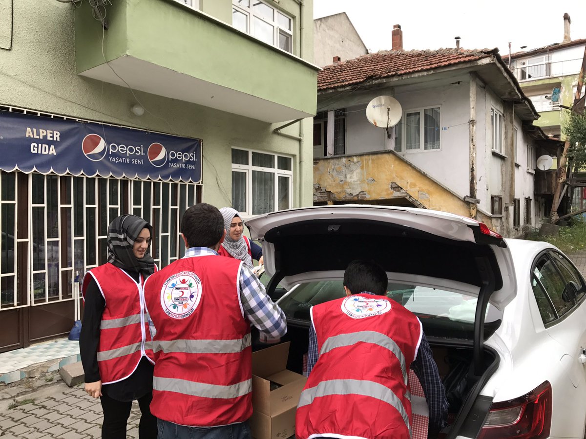 muhsin_arap's tweet photo. Gelin bu ramazanda da hep beraber #BuHilalinAltında buluşalım. https://t.co/UqCjLphXJj