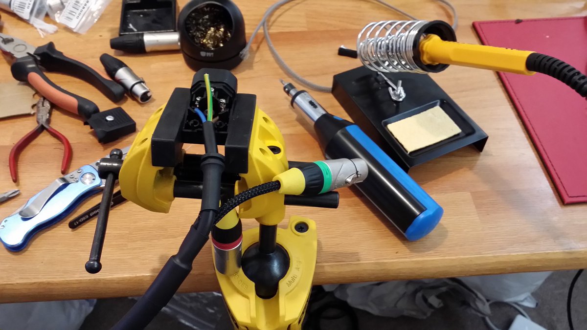 FE_EngineOne's tweet photo. This is my only vice...  #cablemaking https://t.co/u6pNZjypfR