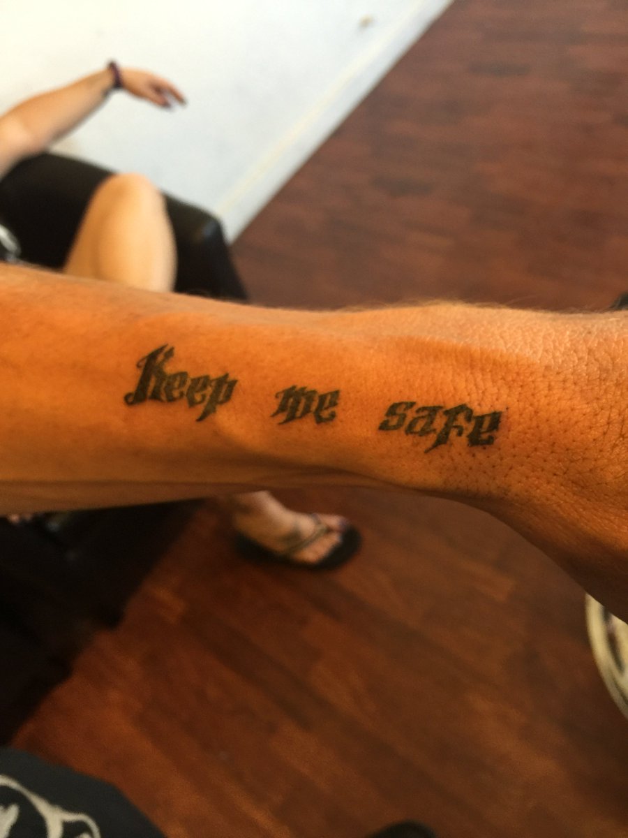 NobodyLikesYo74's tweet photo. couples tattoos!! #intenzeink #hawkpen #crowtattoostudio https://t.co/ILwBpAS3p9