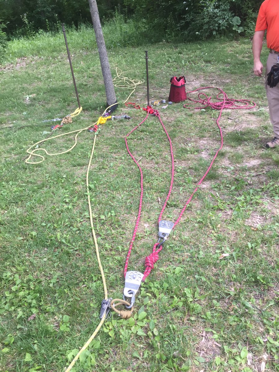 MeNOBrien's tweet photo. Building haul systems #RopeOps #Firefighter https://t.co/6uRrKnzoa3
