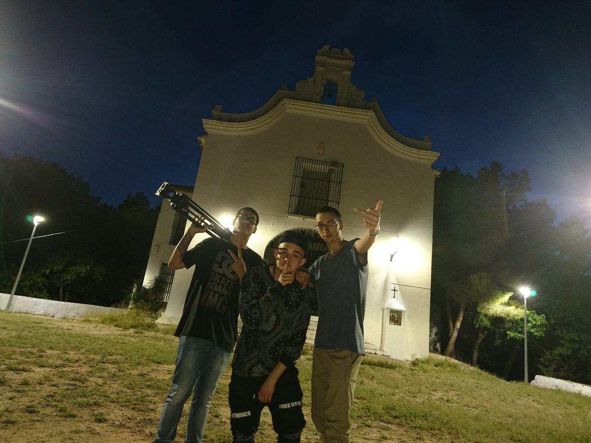 supreybatafuck's tweet photo. De aqui nada saldrá el próximo videoclip de supre y bata para todos los que querais verlo podran visitarnos en el canal de youtube, saludos! https://t.co/4eixAKf1VJ