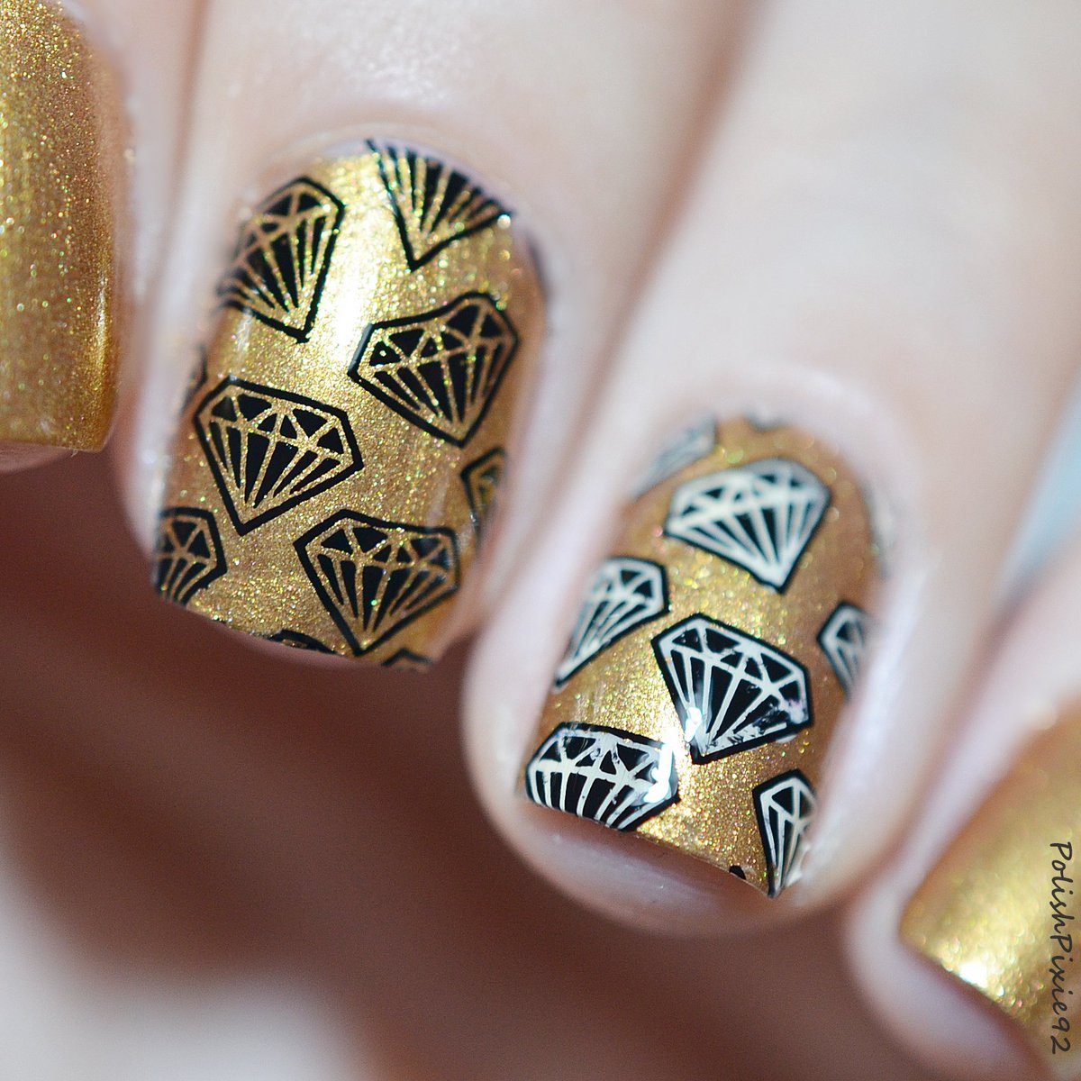PolishPixie92's tweet photo. #nails #nailart #paznokcie #unhas #diamonds #gold  https://t.co/98YLgth0tr https://t.co/NFYEkgfoWV