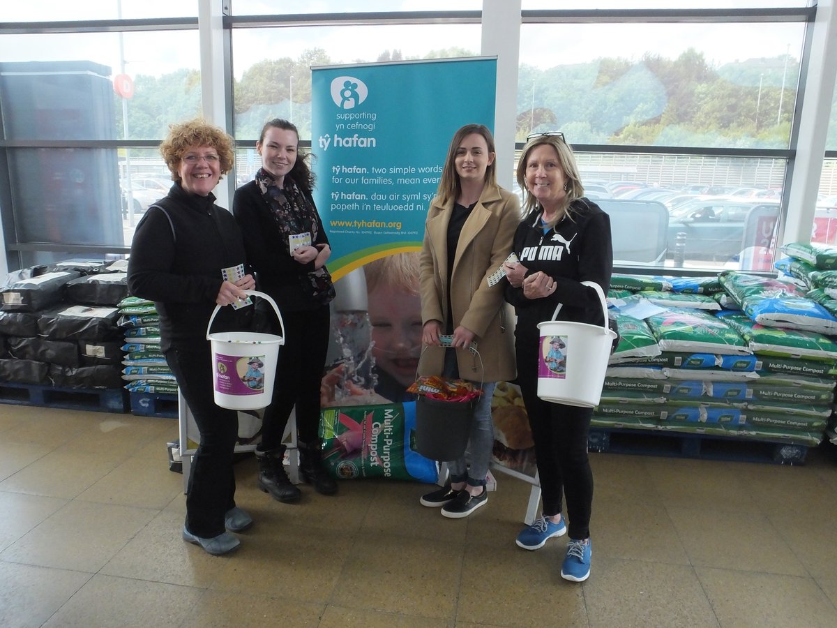 _davidjames's tweet photo. Team #tyhafan from our Newport office @sainsburysnewport for a bucket collection for4 our #pay4aday fundraising campaign. Well done ladies! https://t.co/4YkfhOlGSw