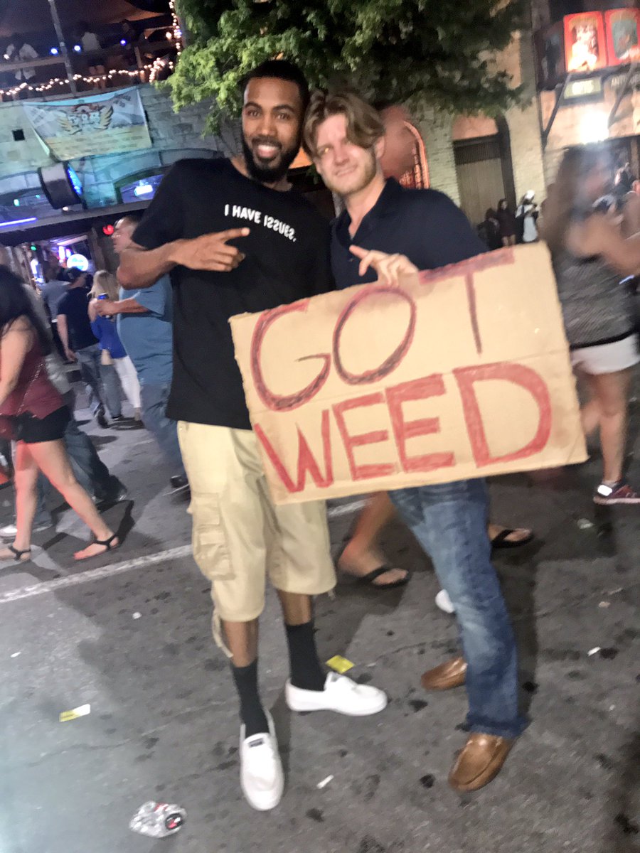 bass___face's tweet image. Shout out to this guy I don't know 🤷🏼‍♂️ #GotWeed