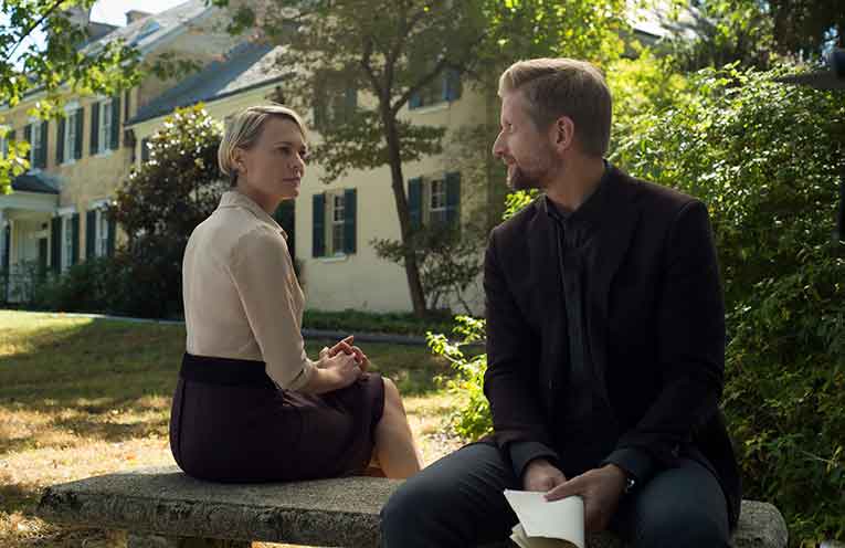 elpirata_cine's tweet photo. La relación de #ClaireUnderwood y #TomYates llegó a su fin. Y así lo hizo. https://t.co/NbxvVVX9gH https://t.co/jTktAoyf81