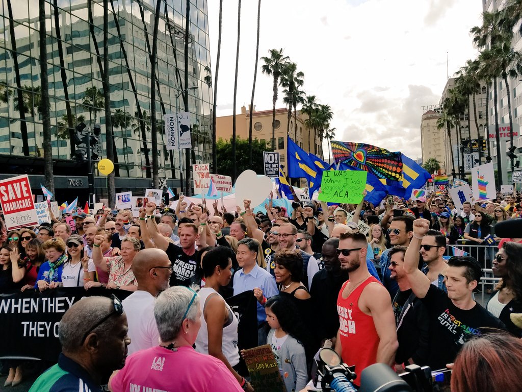 tedlieu's tweet photo. Dear @realDonaldTrump: I am reporting from the #ResistMarch. It's a very bigly crowd and everyone here really dislikes President Bannon. https://t.co/XUgoYKdAk0