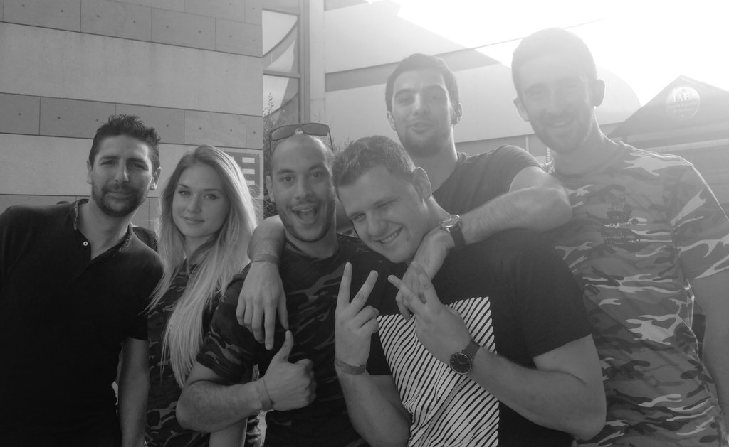 ChampagnePatou's tweet photo. Photo souvenir avec la Team #NextHop w/ @Screamz67 @TMejovsek https://t.co/liems5bBWk