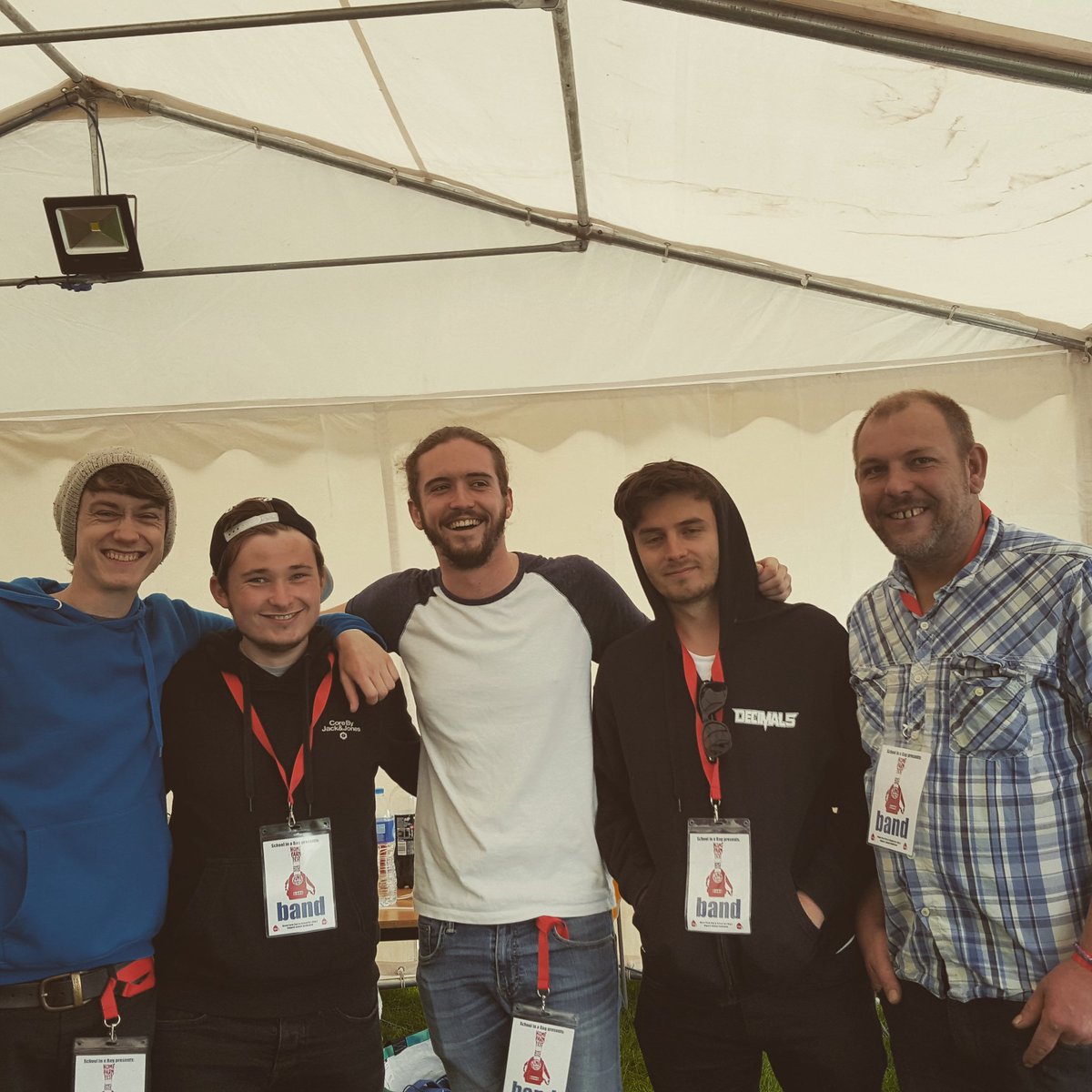 DecimalFive's tweet photo. We had an amazing weekend playing the Anderson Tent at @HomeFarmFest!! Very much looking forward to next year 🖒 https://t.co/4kdouhW7X3