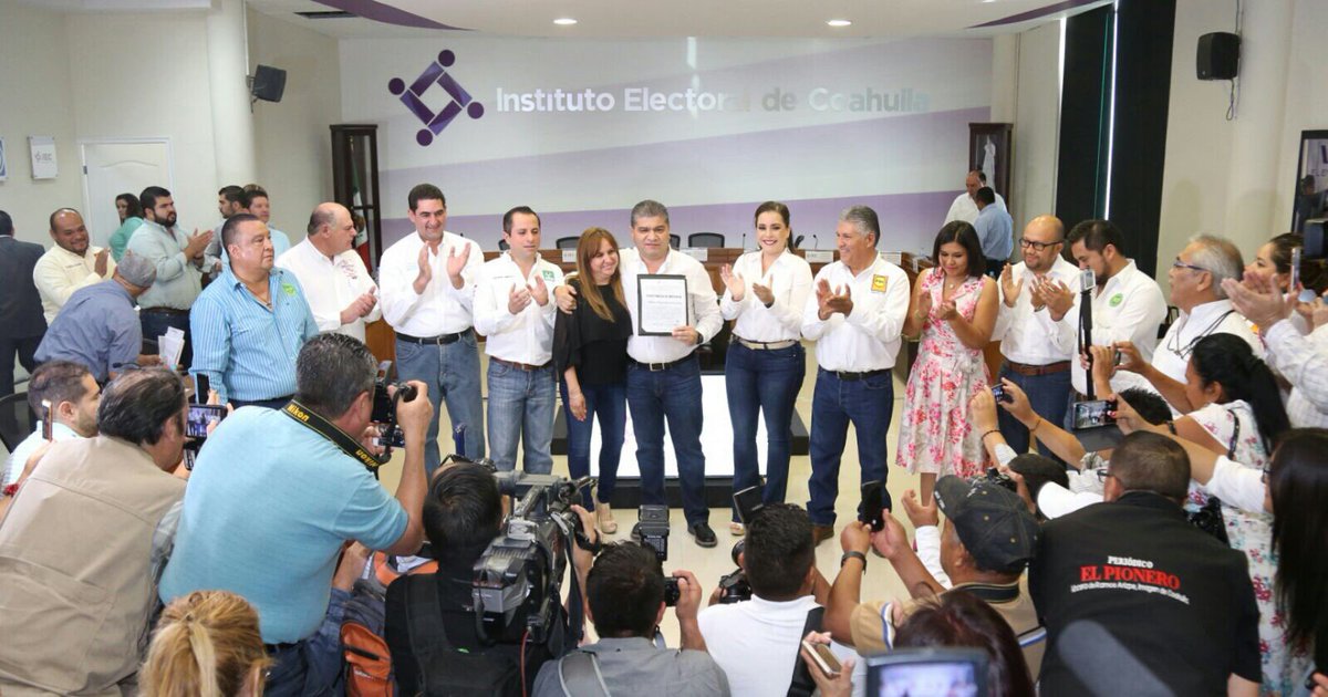 Veronica_mtz's tweet photo. ¡Es momento de trabajar juntos! ¡Muchas Gracias Coahuila! #RiquelmeGobernador @mrikelme https://t.co/rqeWEG5t1W