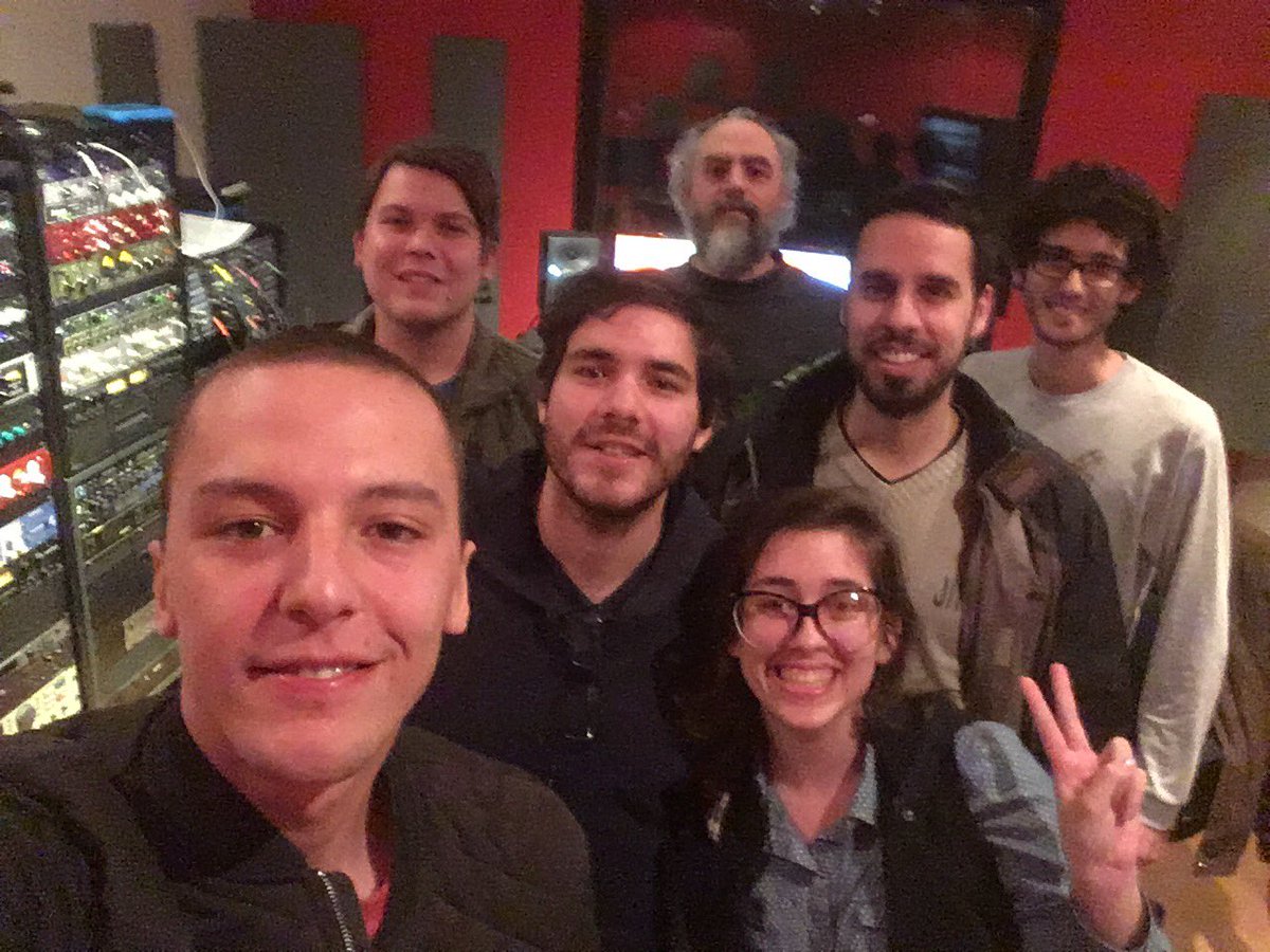 paperplanespy's tweet photo. Grabando los primeros singles de la banda!! 
Sígannos en Instagram: @paperplanespy 
Estén atentos 😎 https://t.co/CBCWs8UROq
