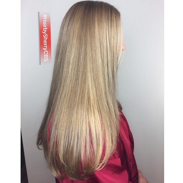 ColourBarStudio's tweet photo. Flawless #partialhighlights done on #virginhair by #hairbysherrycbs @sherrylowden using #kerastaseusa #oribeobsessed #wellalife #wellahair https://t.co/bCfKfaDnEM