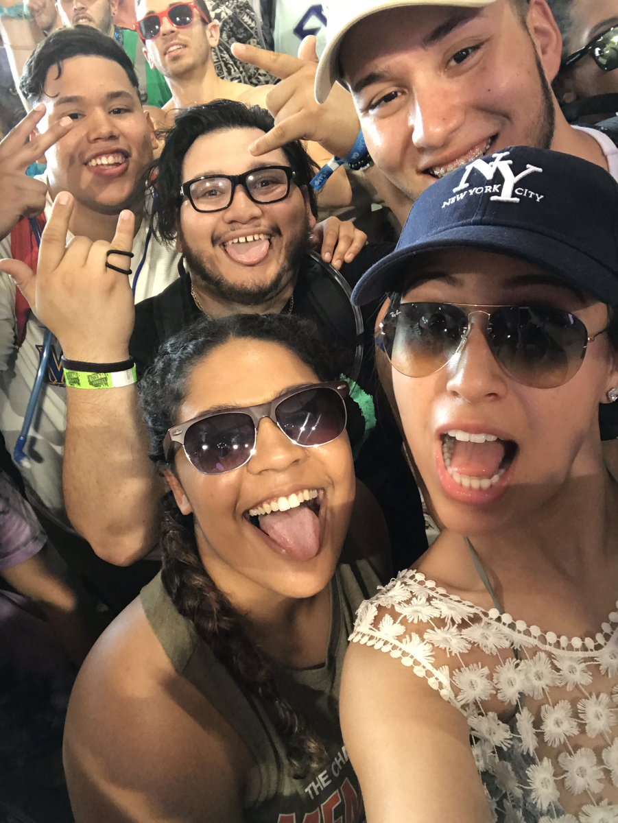 _lo_lo2016's tweet photo. Spring awakening with my love was pretty lit๐ #SpringAwakening2017 https://t.co/WEy1yodwWu