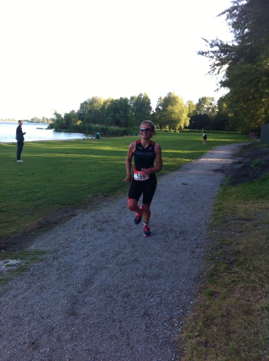 Midzomeravondtriatlon Leidschendam: heerlijk avondje genieten &amp; bikkelen in de zon☺️  @LongDistanceTri #sprint ️️