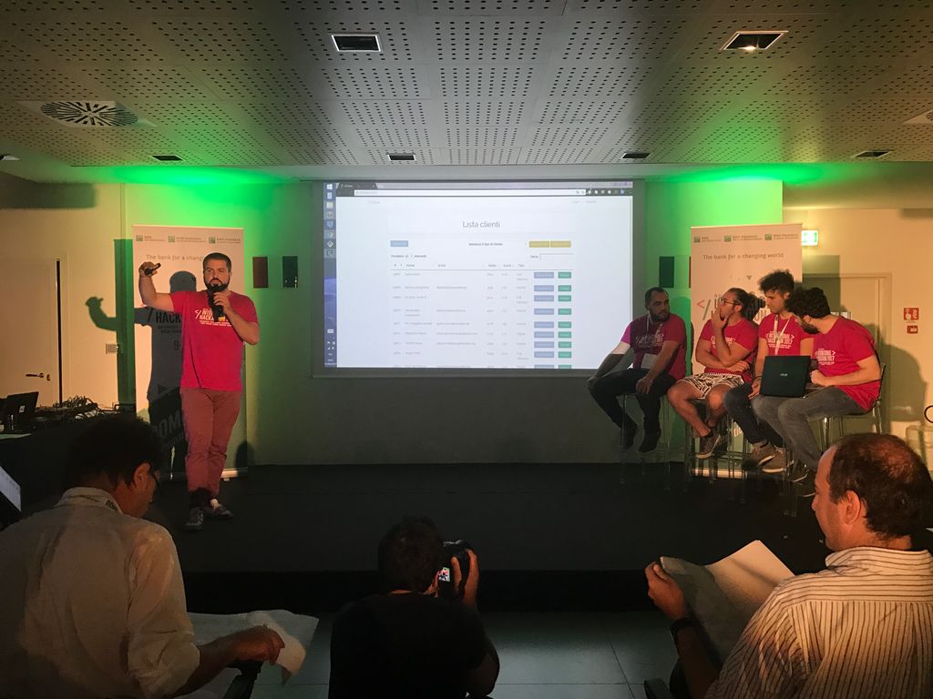 LUISSEnLabs's tweet photo. A CC tool to offer @BNPParibas clients the best service. This is what #BeInsane proposes at the #internationalhackathon in #Rome https://t.co/379oxcjS2K