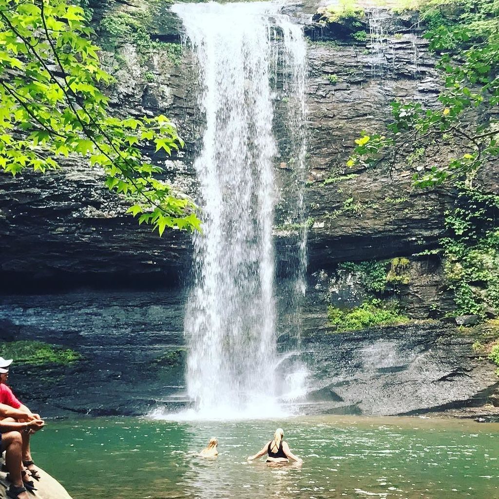 JessLeighBorden's tweet photo. Just hanging out below a waterfall.
#naturetherapy #waterfall #dontgochasing #outdoors #getoutdoors #cha #chatta⦠https://t.co/gyaeNmrh1e https://t.co/vDTA2XyCTG