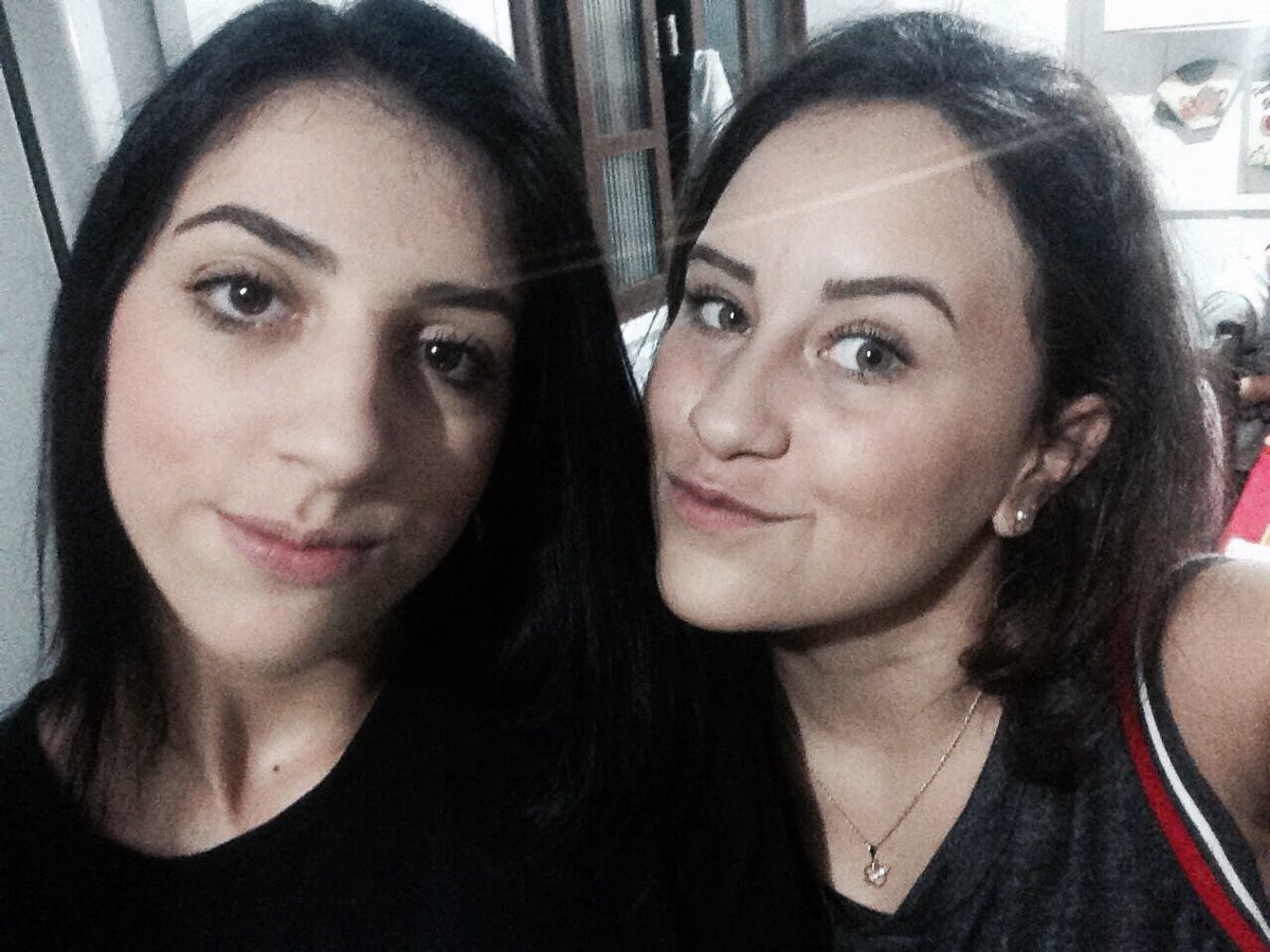 SarahRafaella7's tweet photo. Te amo, Melhor amiga do mundo!! ❤️❤️ https://t.co/w0cYs8nnGP