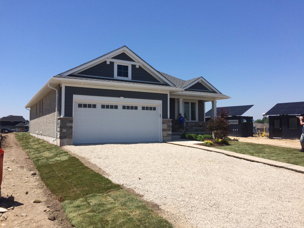 BrentLaleCTV's tweet photo. The finished project .. constructed from scratch In 40 hours #ProjectHope https://t.co/aUGlPoOzGk