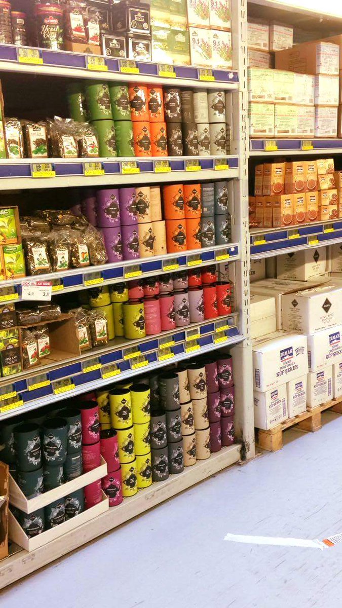 BumerangKutu's tweet photo. Metro Gross Marketlerin #Rioba  markasıyla 18 çeşit özel çay için hazırlanmış metal kapaklı mukavva #SilindirKutular #BumerangKutu'dan https://t.co/246vFInUAe
