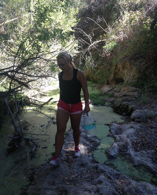 Watch Austin Taylor's leaked NSFW photo on TwXstars