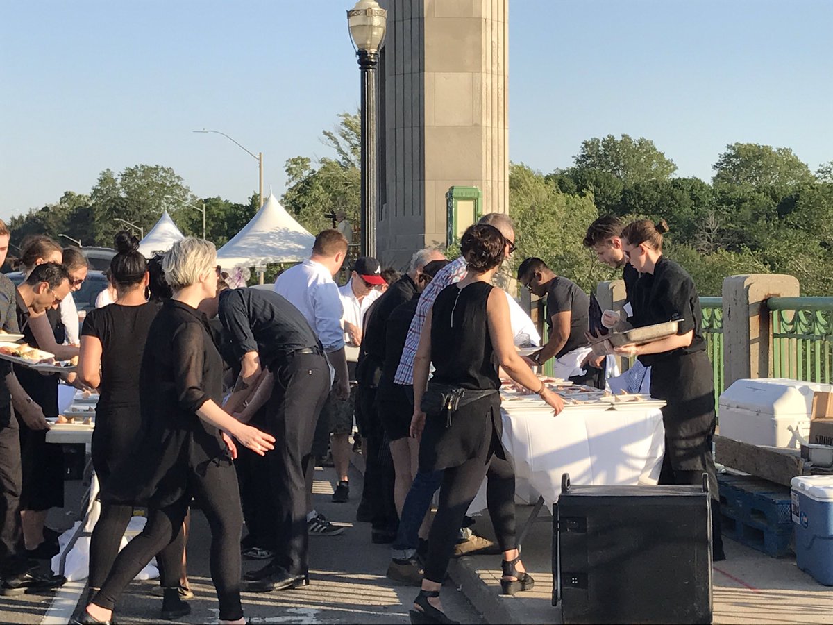 msaet60's tweet photo. #hamont #ADOTB Chefs and servers hard at work to raise funds for @C2Eecopark @NellieJamesToo @SassoPizzas @rapscallionRest @TheFrenchHamOnt https://t.co/krG8eBFUDS