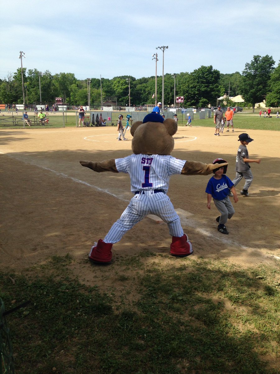 SBCubs's tweet photo. Stu had lots of #fun this weekend with Buchanan Little League ⚾️ yesterday and the LPGA Tour today. He even got to meet @skys2limit #SBCubs https://t.co/opWDO4DT4A