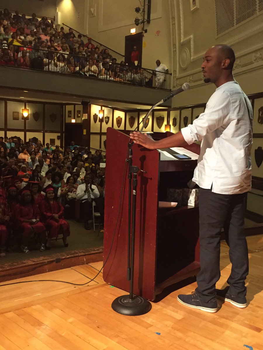 alanmather's tweet photo. More photos from yesterday's @LMSAEagles graduation ceremony. So many wonderful and talented students! #SwoopSwoop @LMSA_2017 https://t.co/cZs4ttaCOT