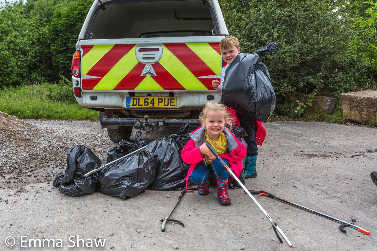ESh_Photography's tweet photo. Great efforts for todays clean up @StaffordshireCC @apedaleheritage greatly beneficial for resident wildlife &amp; visiting public!#LitterPick https://t.co/x5cejHIpnn