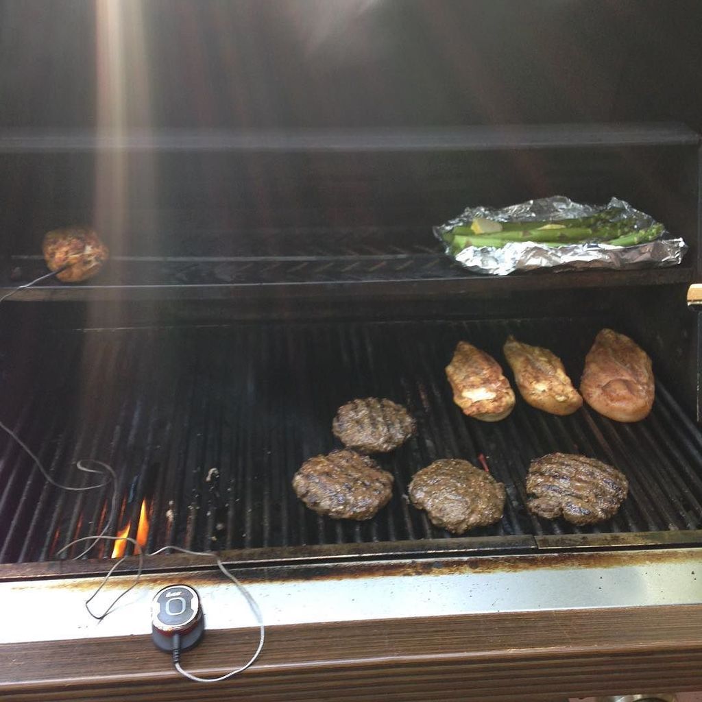 ozarkscott's tweet image. Got my grill on!! #grilling #igrillmini ift.tt/2rkXoOI