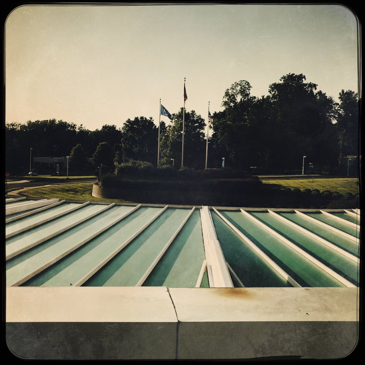 StickyQuote's tweet photo. #Hipstamatic https://t.co/IqsW3PuQTT