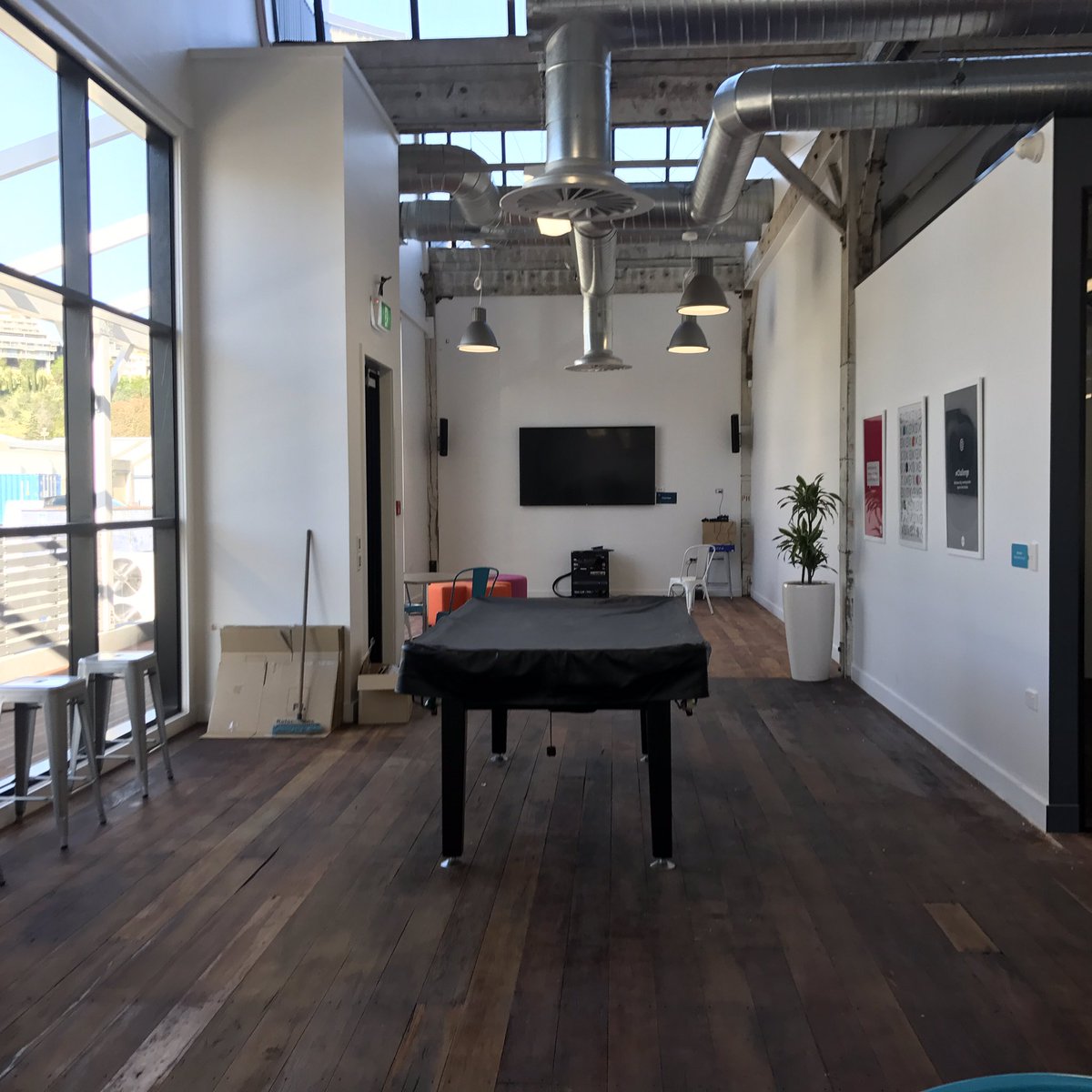 roddrury's tweet photo. First day in new @xero #hawkesbay office. Hiring another 25 people right now. Excited to be creating regional opportunities https://t.co/3R1MkRoJRt