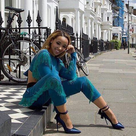 mrnaamofficial's tweet photo. Reposting @onipimpin:
- Our #throwbackFIND is this beautiful one of American singer-songwriter, record producel model  (@tinashenow). https://t.co/b71Ujktm9B