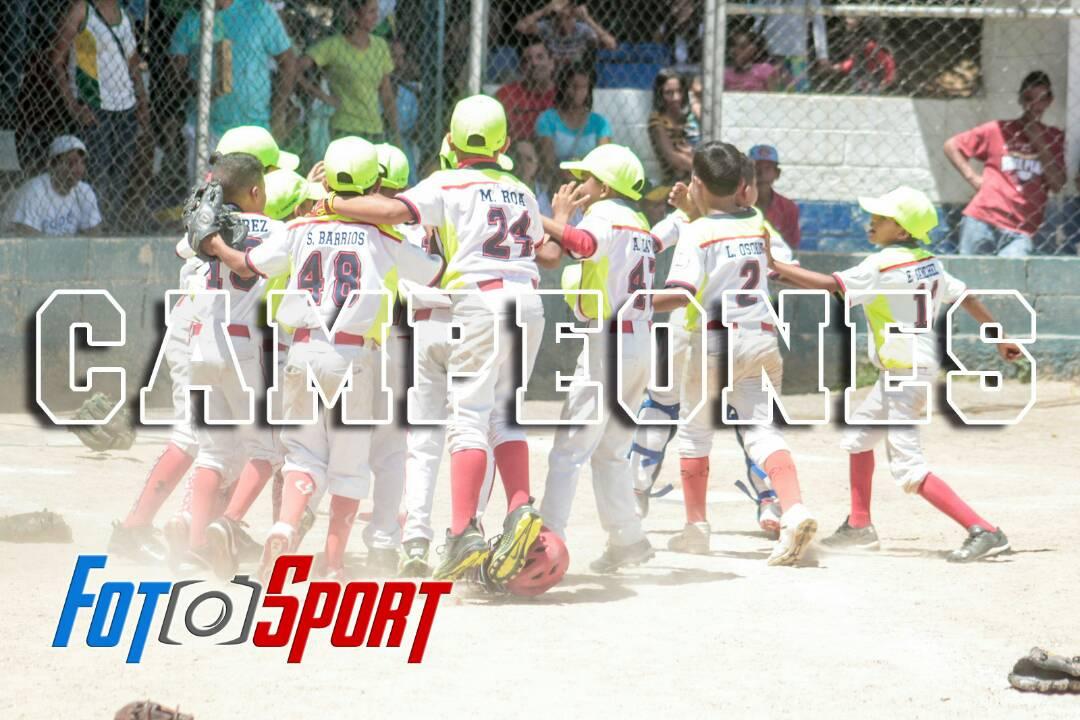 AsoBeisAragua's tweet photo. #Barrigoncitos Campeón al vencer 7x5 a #Aguiluchos en la #GranFinal del #EstatalDeClubes (9 años) 2017 🏆⚾☝😎 https://t.co/a0lhQZCQgn