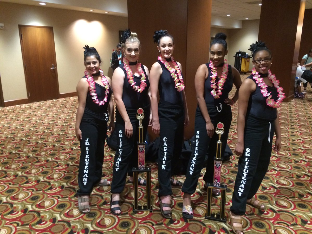 PHSBelles's tweet photo. Proud of these leaders! Superior Performance Home Routine,
"Fearless Leaders" Award, &amp;
Gold Elite Circle! #CPOCDFW #CPOC17 #cpseastheday ⚓️ https://t.co/7DzBlQIhly