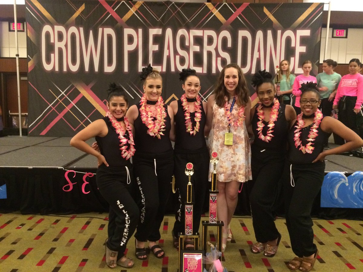 PHSBelles's tweet photo. Proud of these leaders! Superior Performance Home Routine,
"Fearless Leaders" Award, &amp;
Gold Elite Circle! #CPOCDFW #CPOC17 #cpseastheday ⚓️ https://t.co/7DzBlQIhly