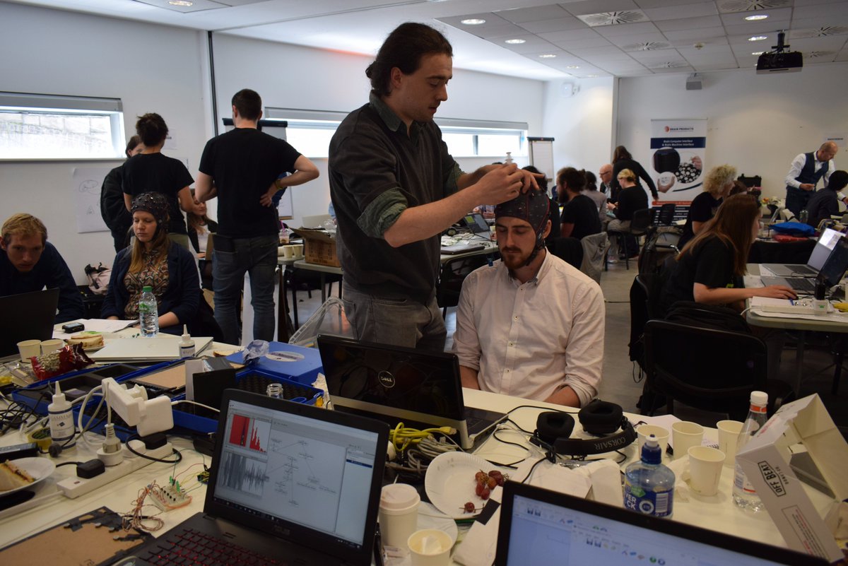 ColmGPeelo's tweet photo. Some more shots of team #HumanCentipEEG in action at #HackTheBrainDublin @SciGalleryDub @RRocheNeuro https://t.co/9a6ZK2L6KZ