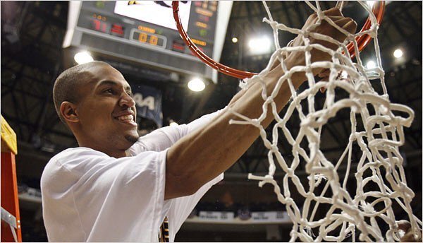 Happy birthday to VCU legend, Eric Maynor! Catch him playing with team Ram Nation in this summer\s TBT. 
