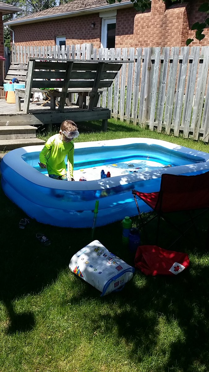 nmrob32's tweet photo. #presummerfun #childfun #gardenpool https://t.co/tuiLUJsp5s
