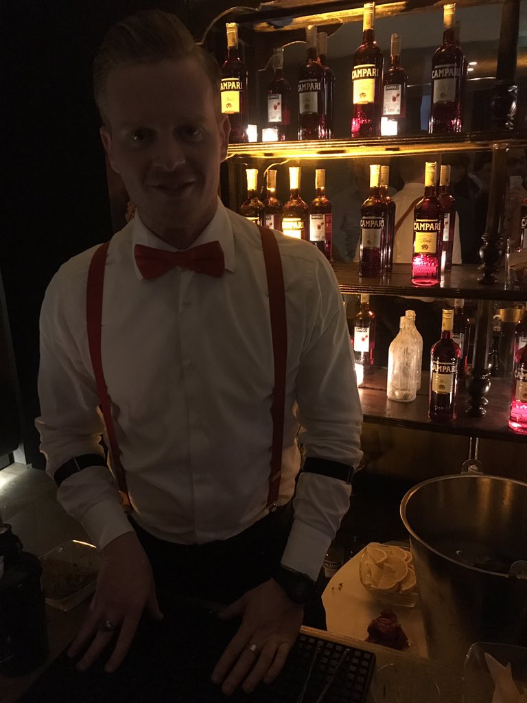 .<a href="/Sandro_Diaz_Pit/">Alessandro Pitanti</a>, vincitore della #CampariBarmanCompetion, ospite della serata conclusiva della #NegroniWeek. #Campari