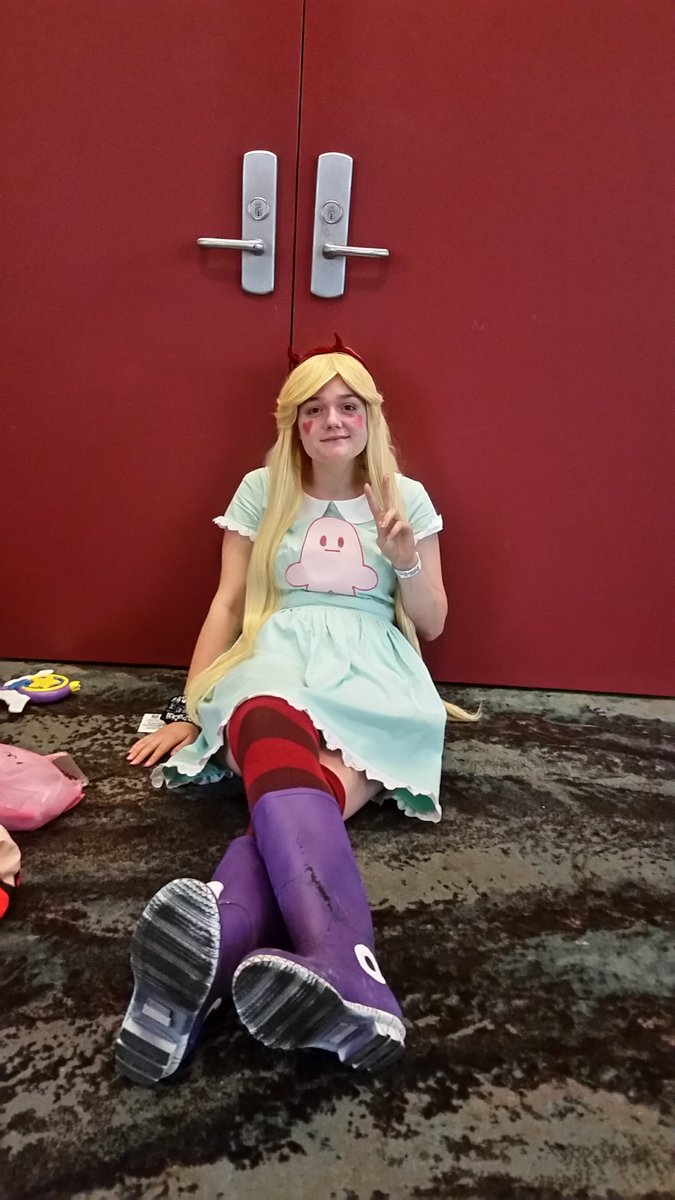 i_am_scifi's tweet photo. Gonna get a little weird, gonna get a little wild! #anext17 #anext2017 #cosplay #StarVsTheForcesOfEvil https://t.co/DLZmgD4e11